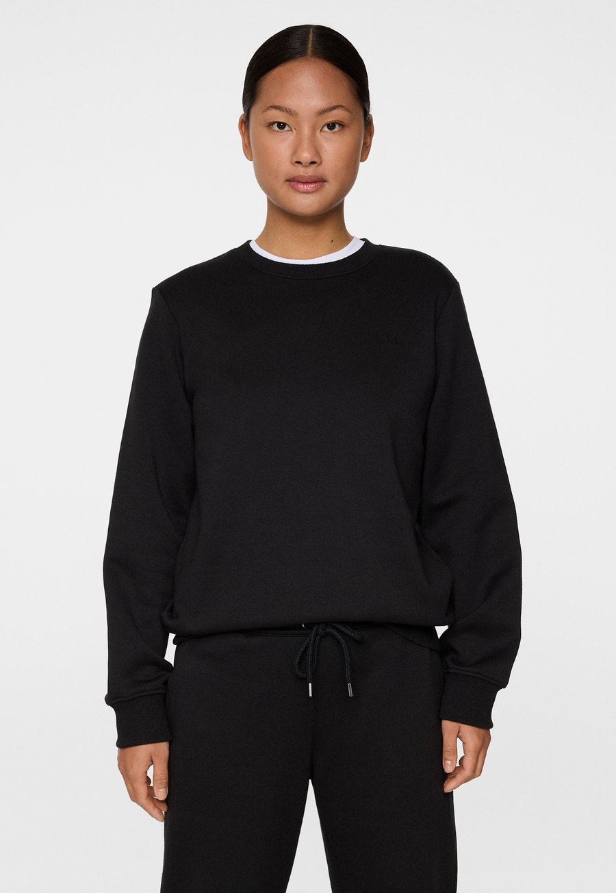 Толстовка J.LINDEBERG Sports ALPHA CREW NECK, Black, Черный, Толстовка J.LINDEBERG Sports ALPHA CREW NECK, Black
Толстовка J.LINDEBERG Sports ALPHA CREW NECK, Black, Черный, Толстовка J.LINDEBERG Sports ALPHA CREW NECK, Black