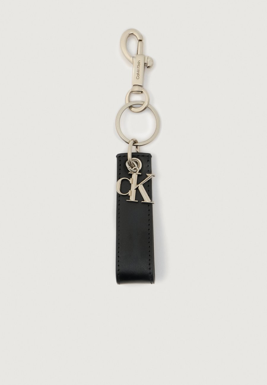 Кошелек Calvin Klein BOLD LOGO KEY FOB UNISEX, Black
Кошелек Calvin Klein BOLD LOGO KEY FOB UNISEX, Black