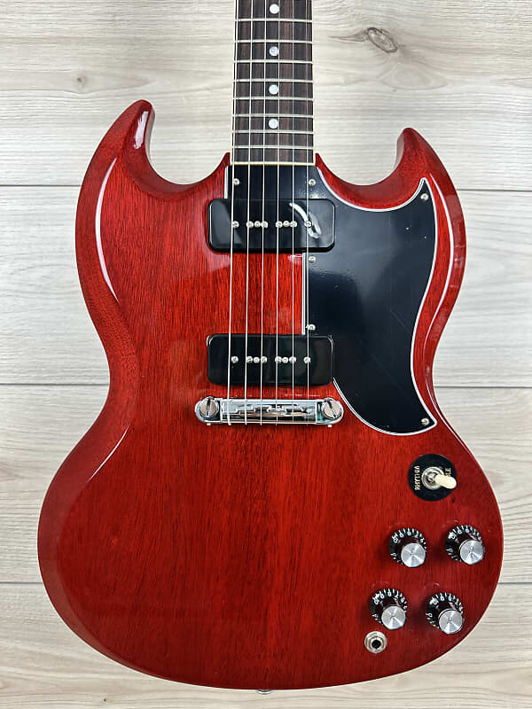 Электрогитара Gibson SG Special 2021 - Present - Vintage Cherry
Электрогитара Gibson SG Special 2021 - Present - Vintage Cherry