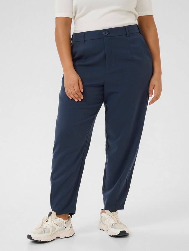 Брюки свободного покроя merla KAFFE Curve, темно-синий
Брюки свободного покроя merla KAFFE Curve, темно-синий