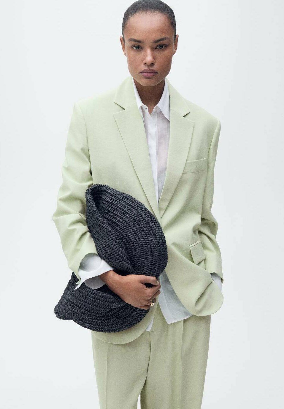 Блейзер Mango, светло-зеленый
Блейзер Mango, светло-зеленый