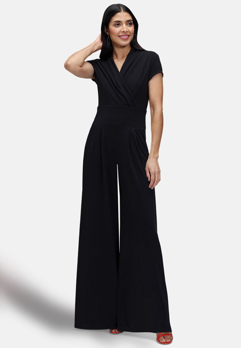 Комбинезон HotSquash, черный
Комбинезон HotSquash, черный