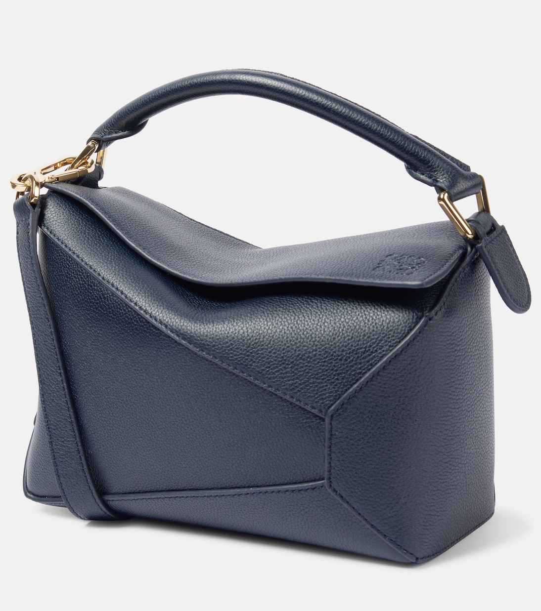 Пазл Эдж маленькая кожаная сумка через плечо Loewe, Deep Navy
Пазл Эдж маленькая кожаная сумка через плечо Loewe, Deep Navy