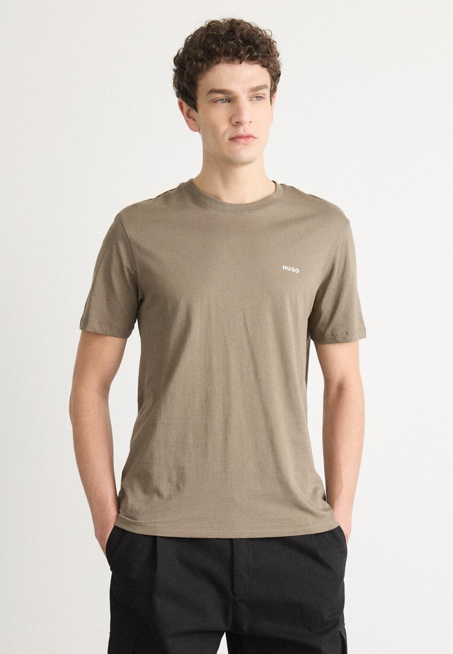 Футболка HUGO DERO, Medium Grey/Grey
Футболка HUGO DERO, Medium Grey/Grey