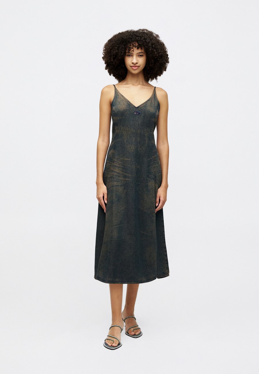 Платье Diesel BELD, Blue Denim
Платье Diesel BELD, Blue Denim