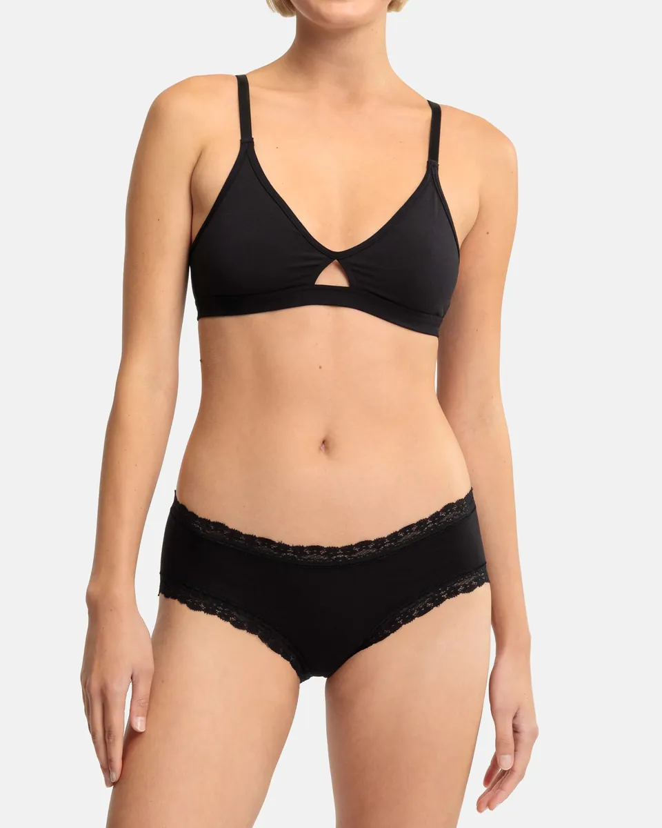 Мягкий бюстгальтер Speidel простого дизайна, черный 
Мягкий бюстгальтер Speidel простого дизайна, черный