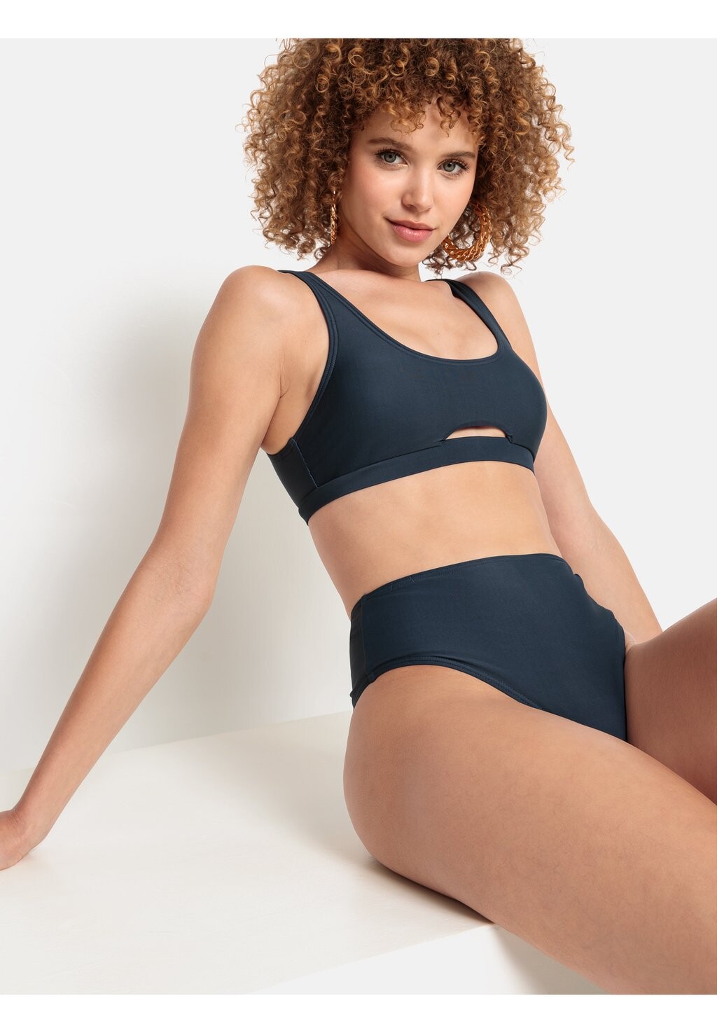 Верх бикини LSCN by LASCANA, цвет nachtblau
Верх бикини LSCN by LASCANA, цвет nachtblau
