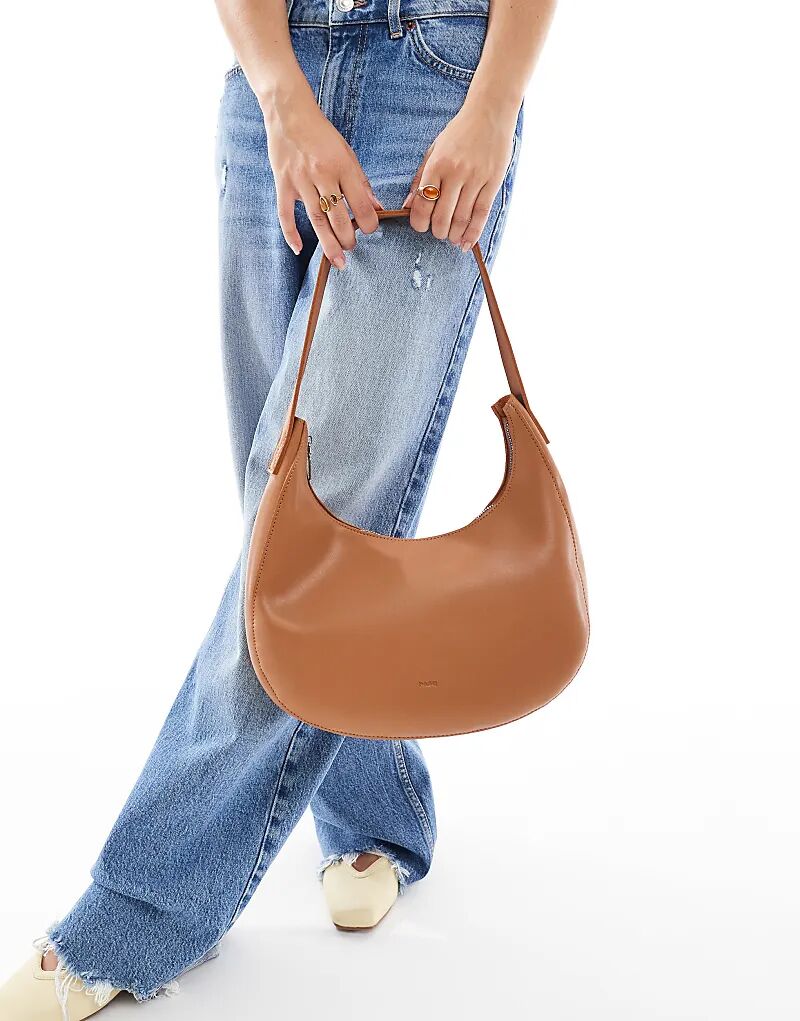 Сумка через плечо PASQ изогнутой формы в коричневом цвете
Сумка через плечо PASQ изогнутой формы в коричневом цвете