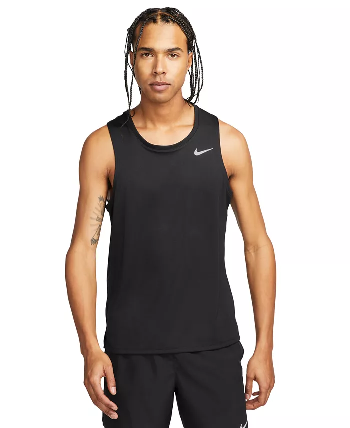 Мужская майка для бега Miler Dri-FIT Nike, черный
Мужская майка для бега Miler Dri-FIT Nike, черный