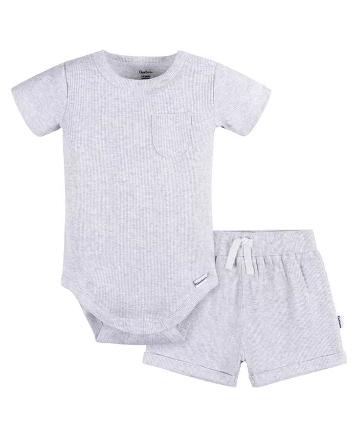 Комплект для мальчиков: боди и шорты, 2 предмета Gerber, серый
Комплект для мальчиков: боди и шорты, 2 предмета Gerber, серый