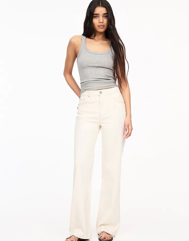 Джинсы Pull&Bear прямого кроя с высокой талией, бежевого цвета 
Джинсы Pull&Bear прямого кроя с высокой талией, бежевого цвета