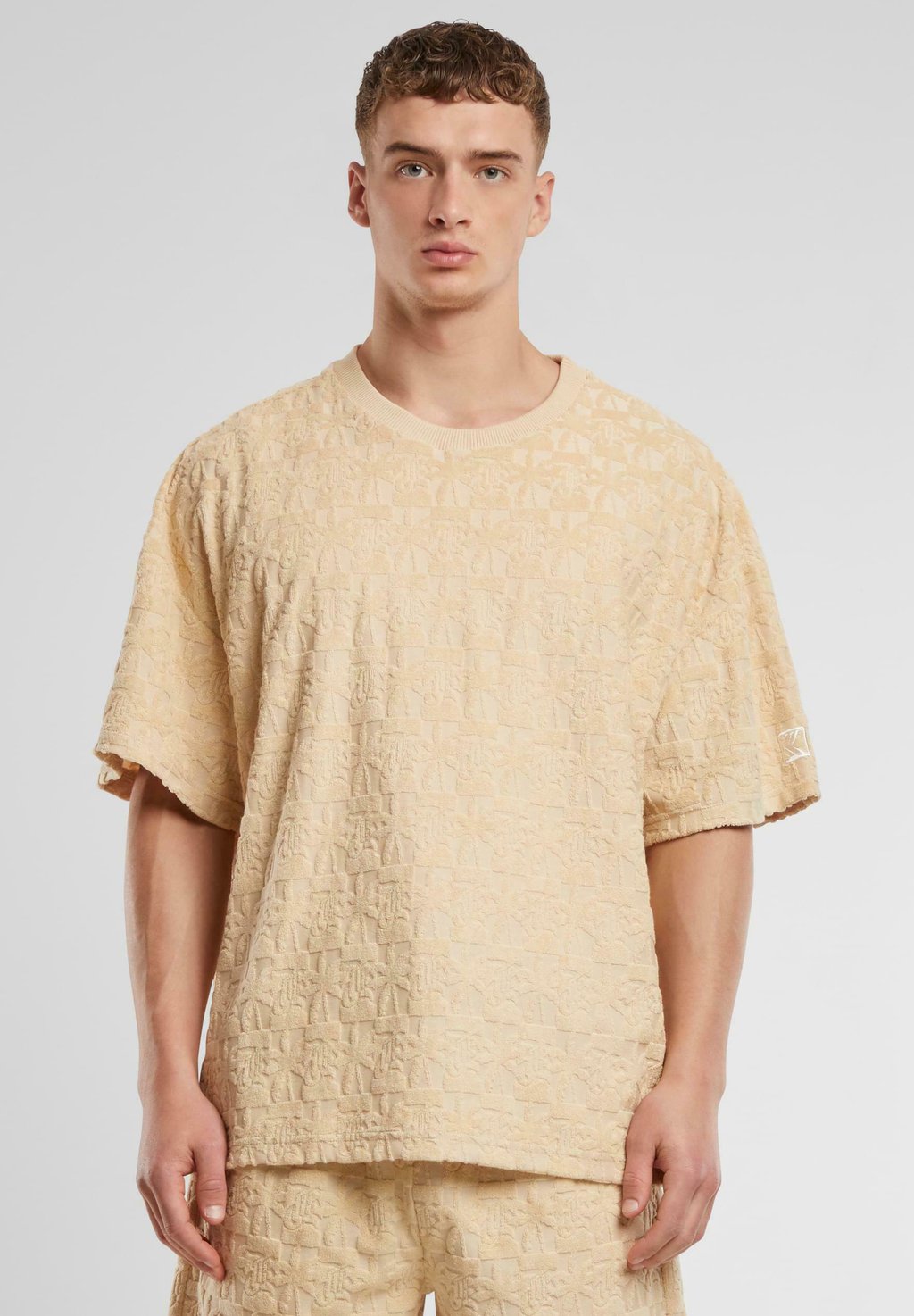 Футболка с принтом Karl Kani, бежевый
Футболка с принтом Karl Kani, бежевый