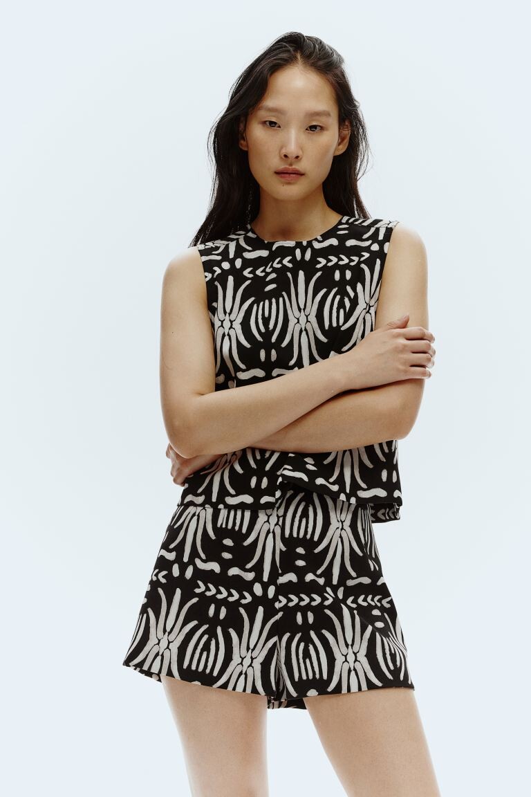 Вершина H&M, черный
Вершина H&M, черный