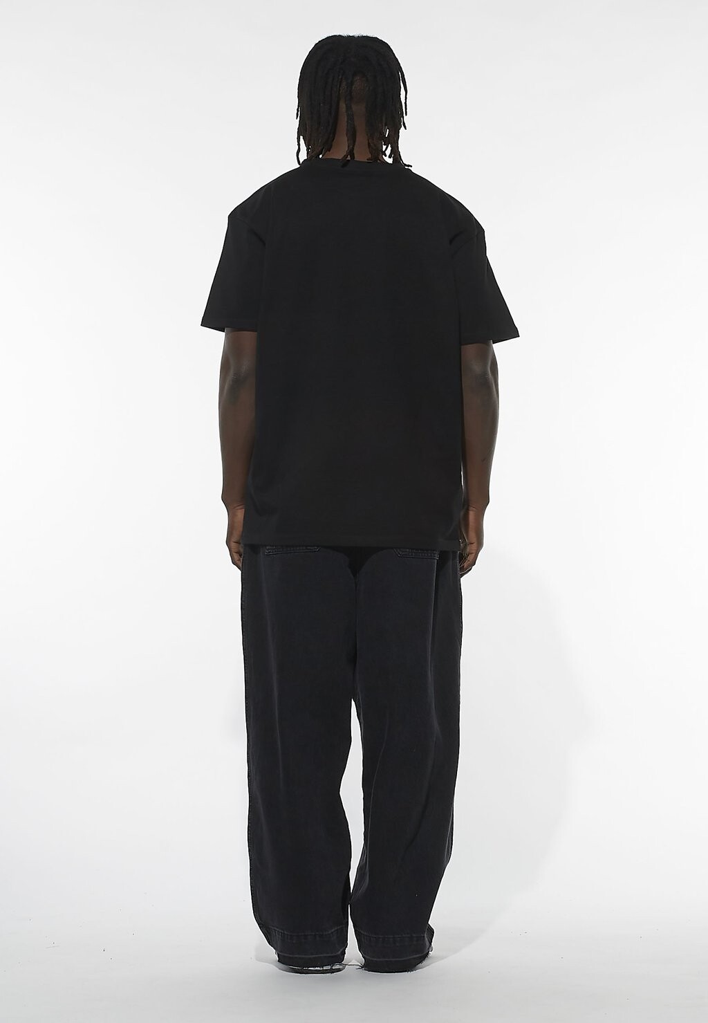 Футболки с принтом INTERNATIONAL Lost Youth, черный
Футболки с принтом INTERNATIONAL Lost Youth, черный