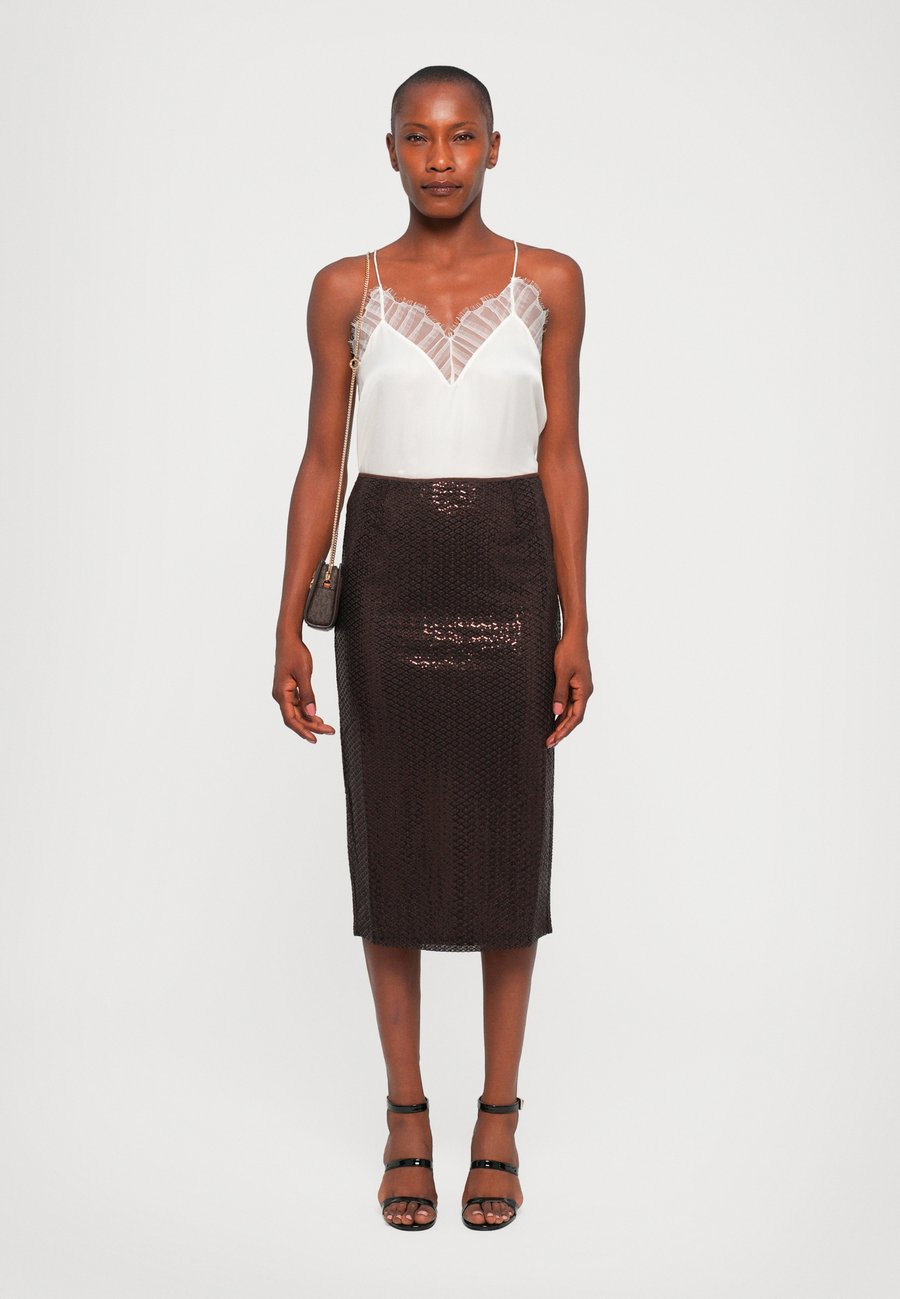 Сумка кросс-боди MICHAEL Michael Kors HAMILTON, Brown
Сумка кросс-боди MICHAEL Michael Kors HAMILTON, Brown