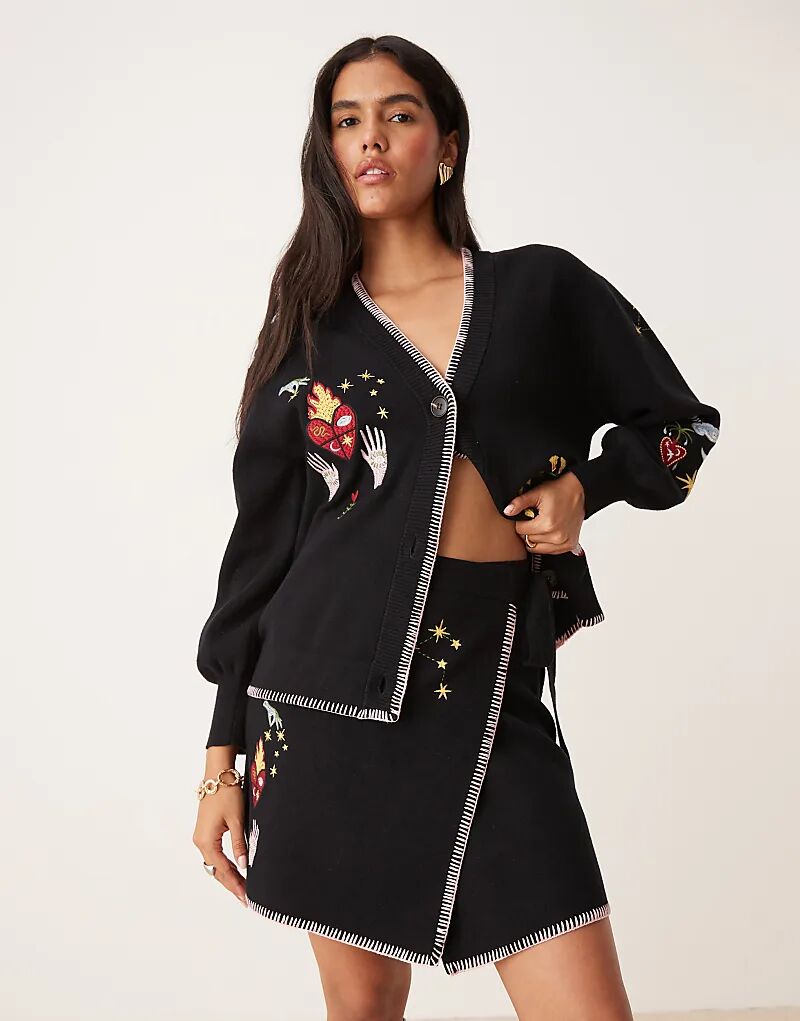 Мини-юбка Never Fully Dressed Night Garden с вышивкой, черная
Мини-юбка Never Fully Dressed Night Garden с вышивкой, черная