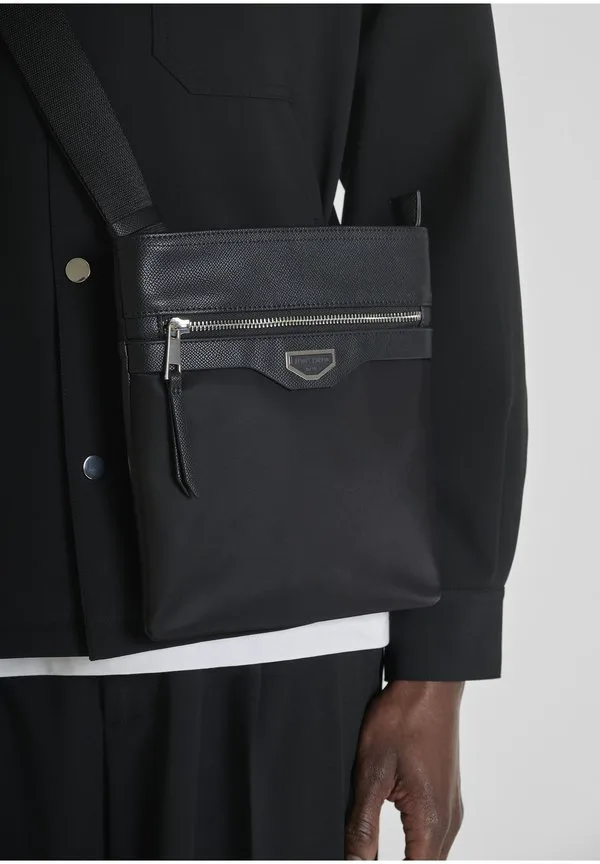 Сумка через плечо Antony Morato, Black
Сумка через плечо Antony Morato, Black