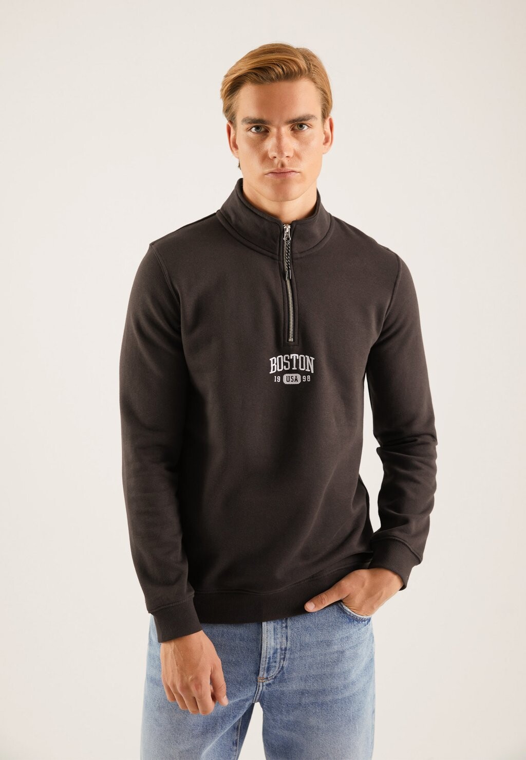 Толстовка College Troyer Pier One, черный
Толстовка College Troyer Pier One, черный