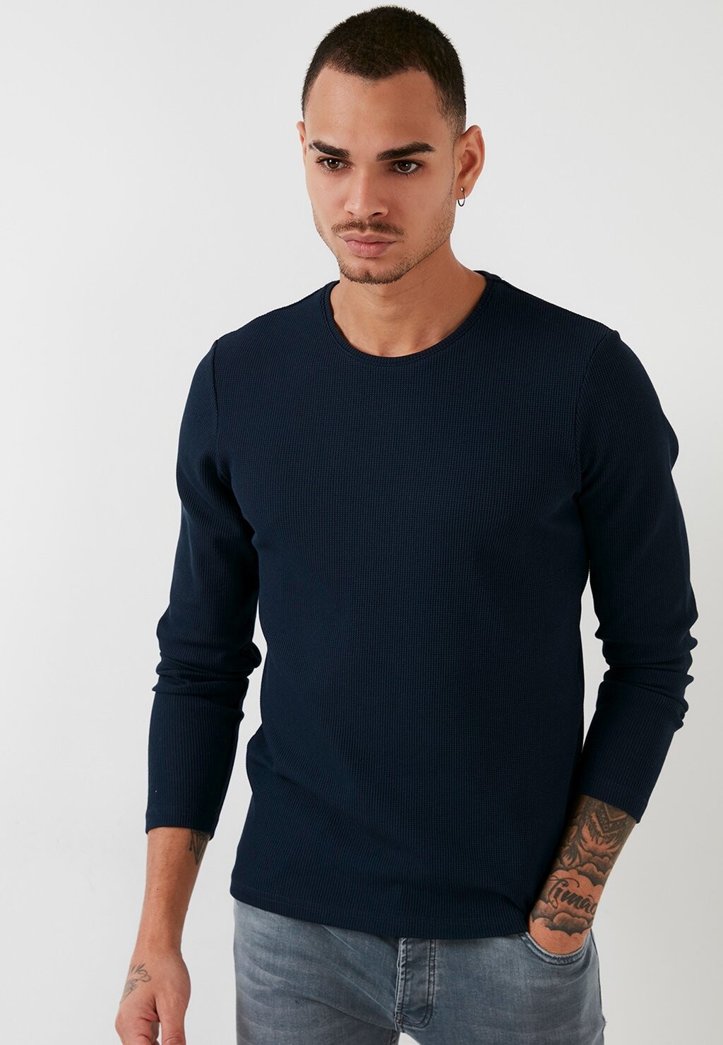 Вязаный свитер CREW NECK Buratti, цвет navy blue
Вязаный свитер CREW NECK Buratti, цвет navy blue