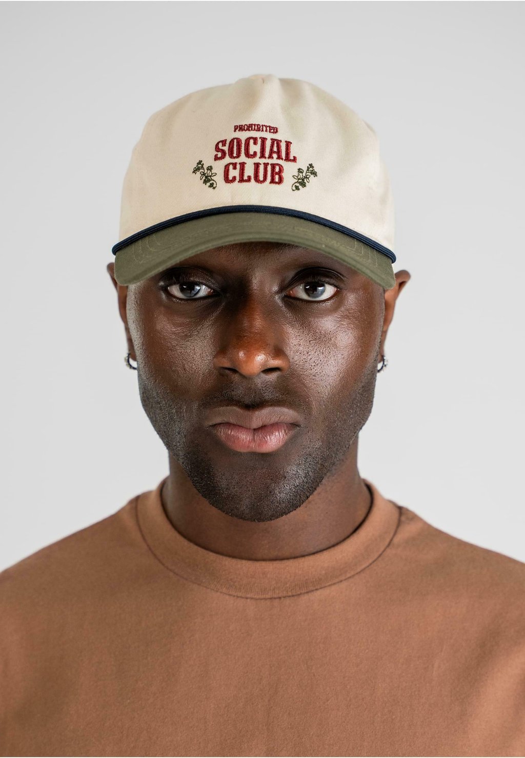 Бейсболка PROHIBITED, кремовый
Бейсболка PROHIBITED, кремовый