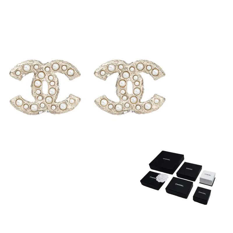 Crystal Pearl Cc Earrings CHANEL
Crystal Pearl Cc Earrings CHANEL