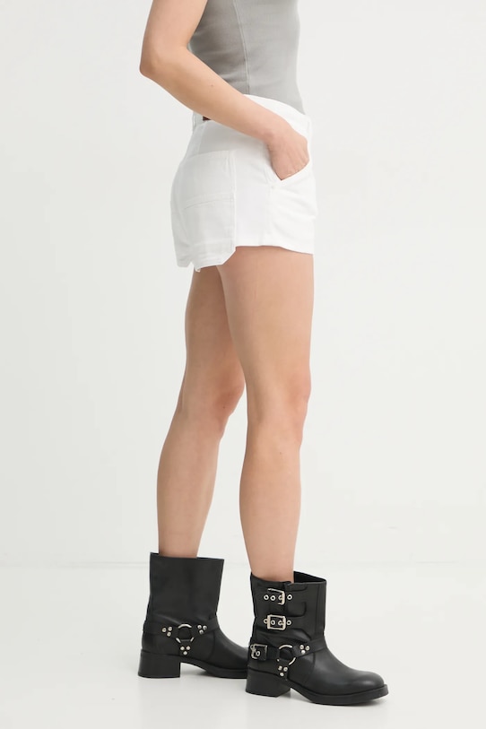 Джинсовые шорты Pinko, белый
Джинсовые шорты Pinko, белый