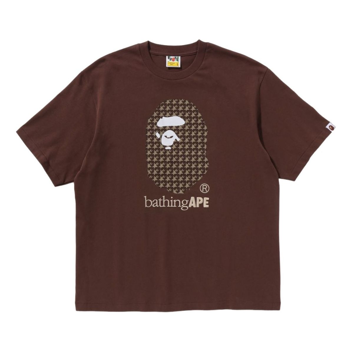 A Bathing Ape Футболка Bathing Ape Sta Houndstooth от Bathing Ape, свободного кроя, коричневого цвета
A Bathing Ape Футболка Bathing Ape Sta Houndstooth от Bathing Ape, свободного кроя, коричневого цвета