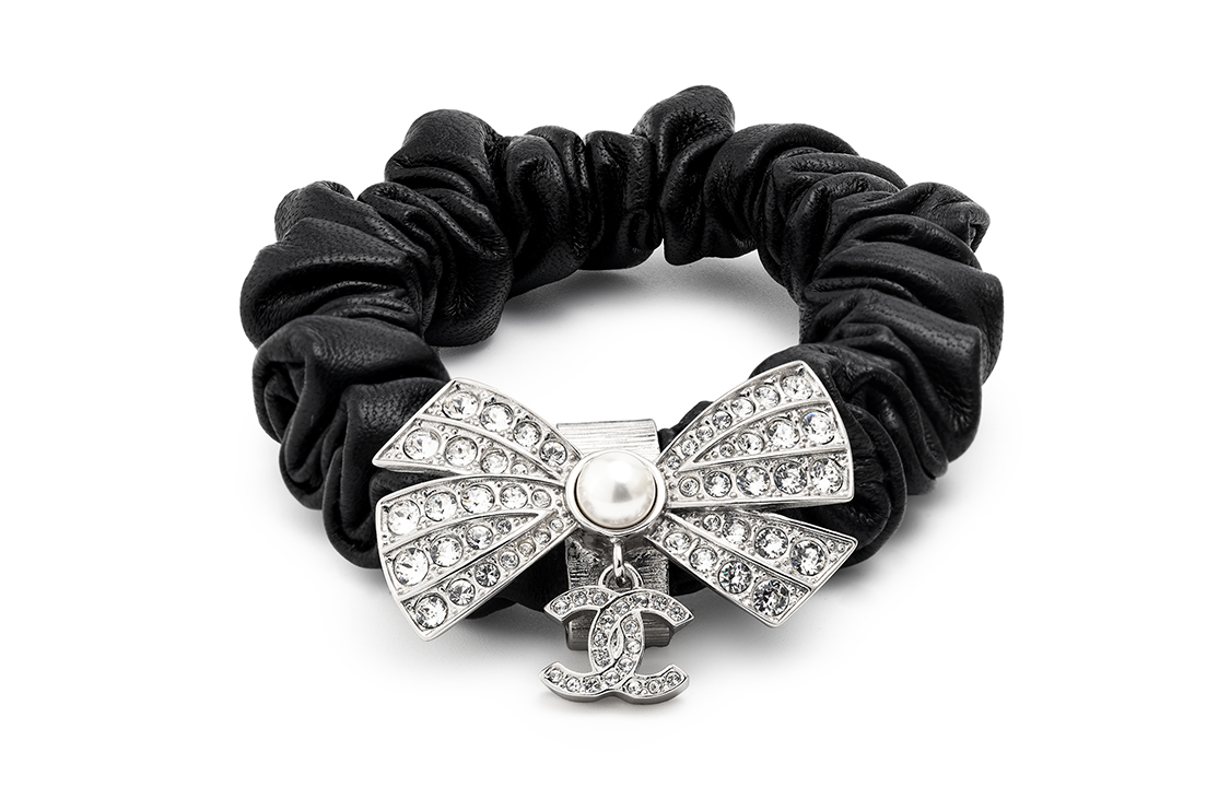 Резинка для волос Women's CHANEL
Резинка для волос Women's CHANEL