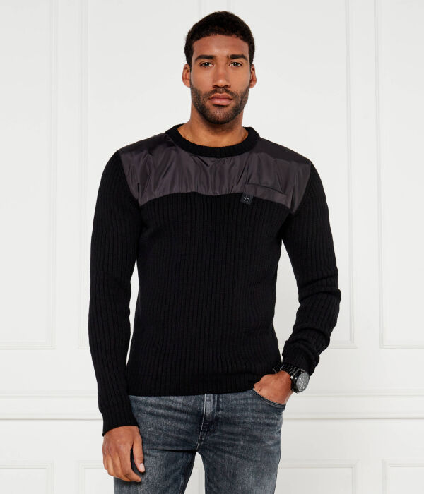 Свитер сшит Regular fit Hugo, черный 
Свитер сшит Regular fit Hugo, черный