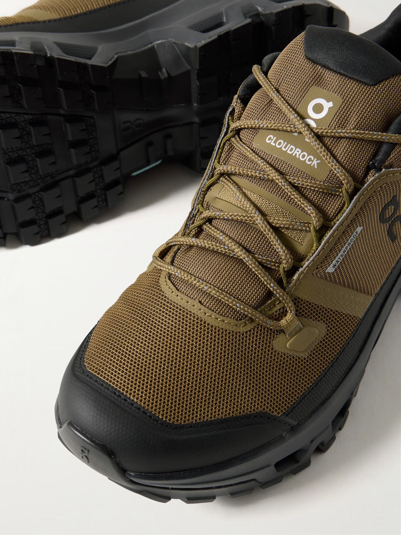 Кроссовки Cloudrock Mesh Trail с резиновой отделкой ON, хаки
Кроссовки Cloudrock Mesh Trail с резиновой отделкой ON, хаки