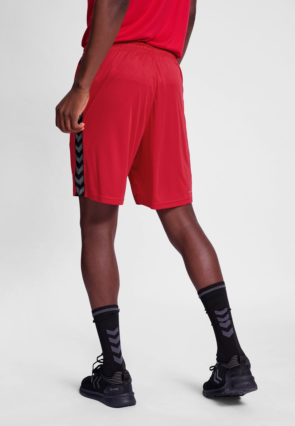 Спортивные шорты AUTHENTIC PL Hummel, цвет true red
Спортивные шорты AUTHENTIC PL Hummel, цвет true red