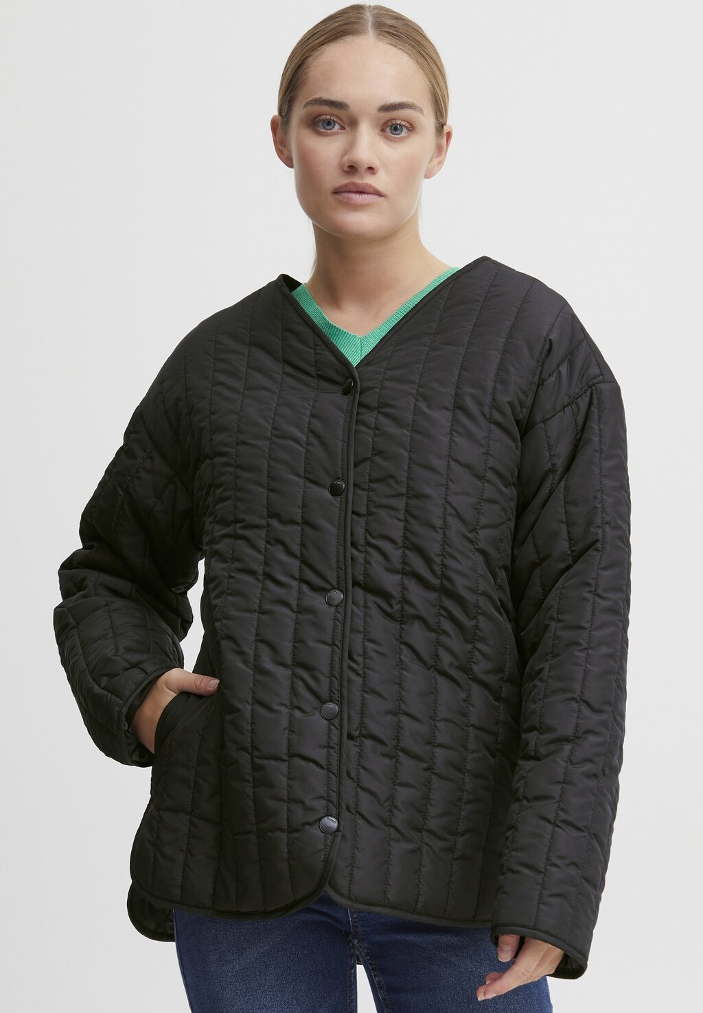 Легкая куртка Oxmo, черный
Легкая куртка Oxmo, черный