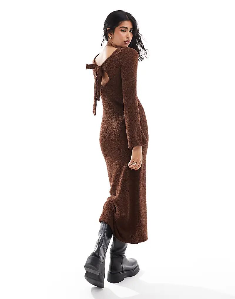 Супермягкое пушистое платье миди с рукавами-ангелочками и завязками на спине шоколадного цвета ASOS DESIGN
Супермягкое пушистое платье миди с рукавами-ангелочками и завязками на спине шоколадного цвета ASOS DESIGN