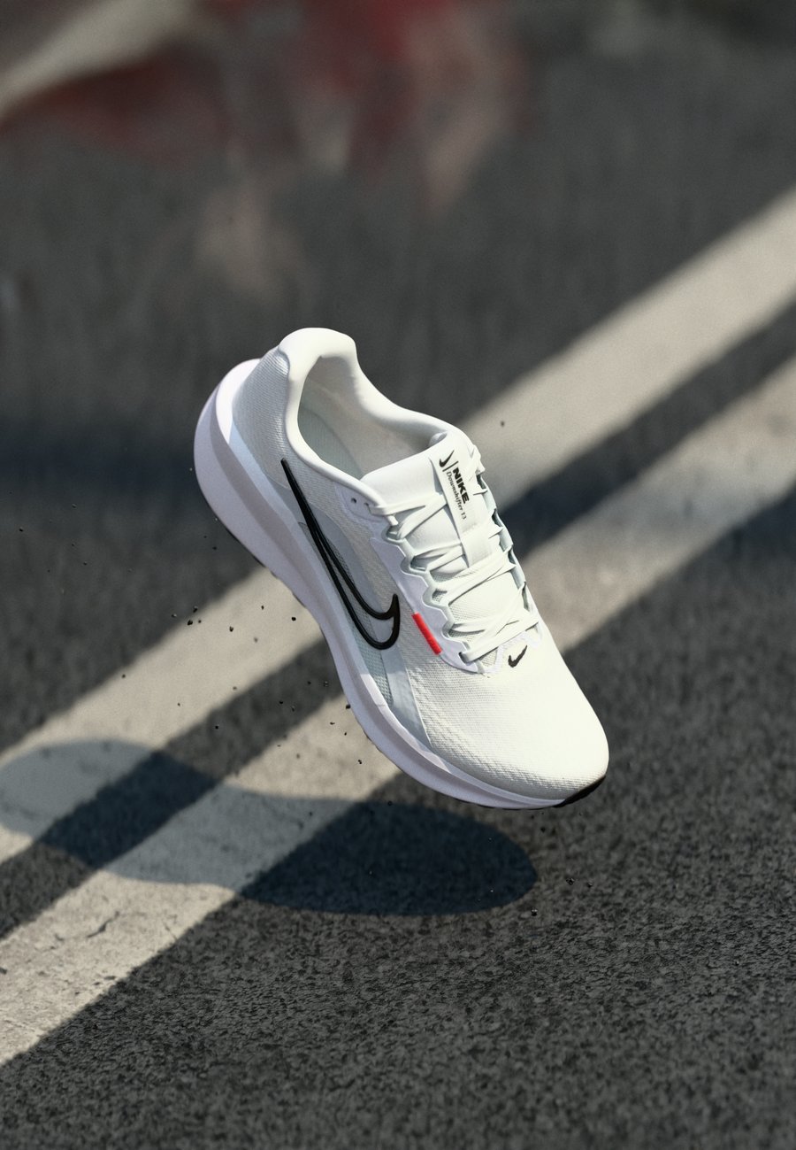 Кроссовки Nike Performance DOWNSHIFTER 13, White/Black/Pure Platinum/Bright Crimson/White
Кроссовки Nike Performance DOWNSHIFTER 13, White/Black/Pure Platinum/Bright Crimson/White
