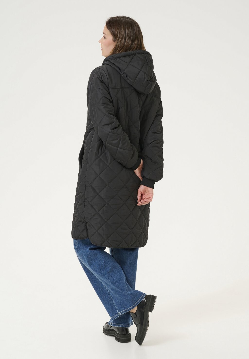 Зимнее пальто HARPER QUILTED Kaffe, черный
Зимнее пальто HARPER QUILTED Kaffe, черный