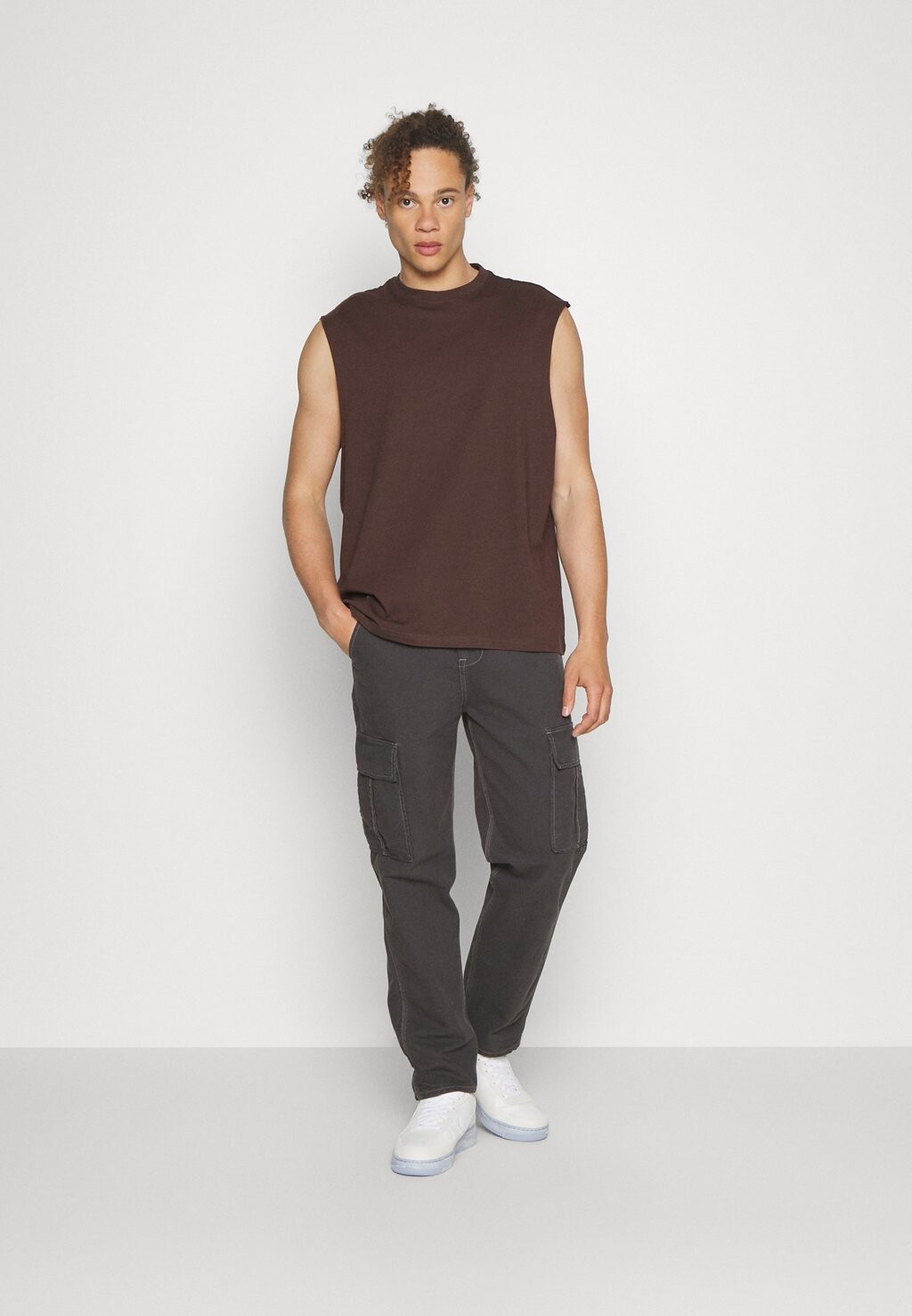 Топ YOURTURN
Топ YOURTURN