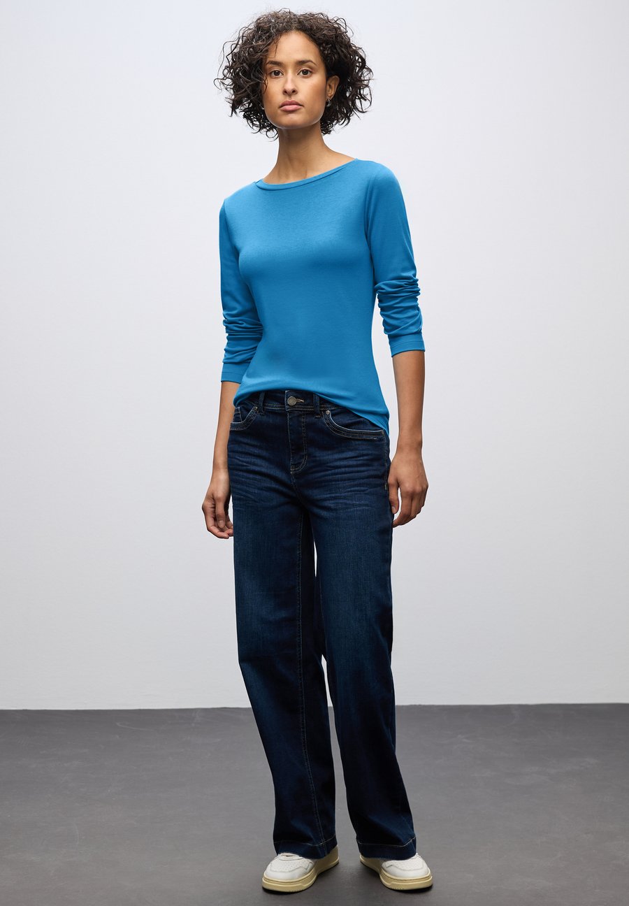 Топ Street One BASIC, Blau/Blue
Топ Street One BASIC, Blau/Blue