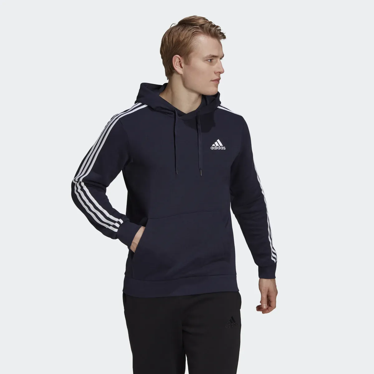 Толстовка Adidas Sportswear с капюшоном "ESSENTIALS FLEECE 3STRIPES HOODIE", белый
Толстовка Adidas Sportswear с капюшоном "ESSENTIALS FLEECE 3STRIPES HOODIE", белый