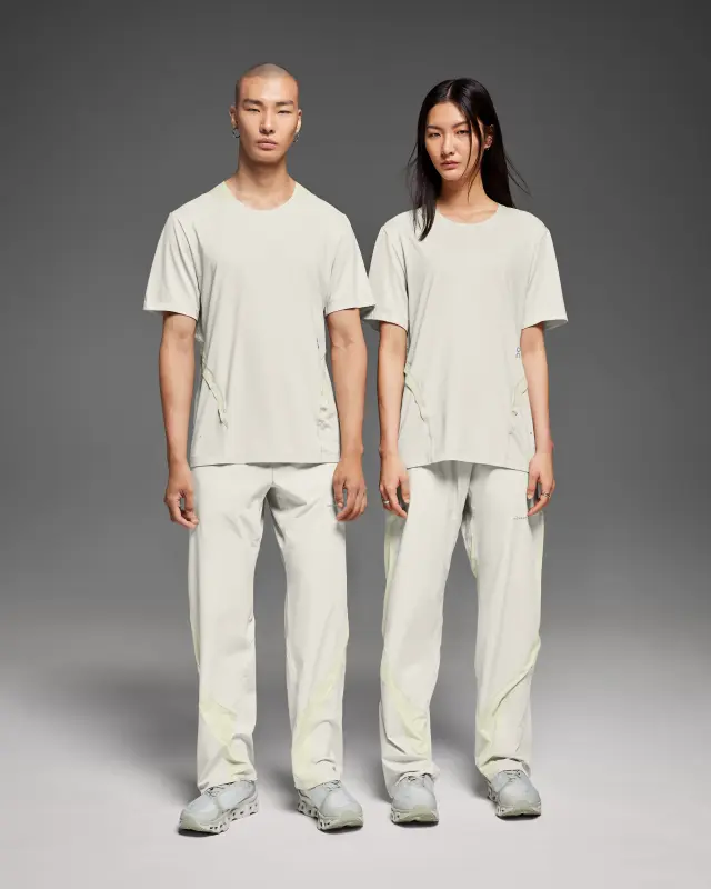 Футболка On-Running, белый
Футболка On-Running, белый