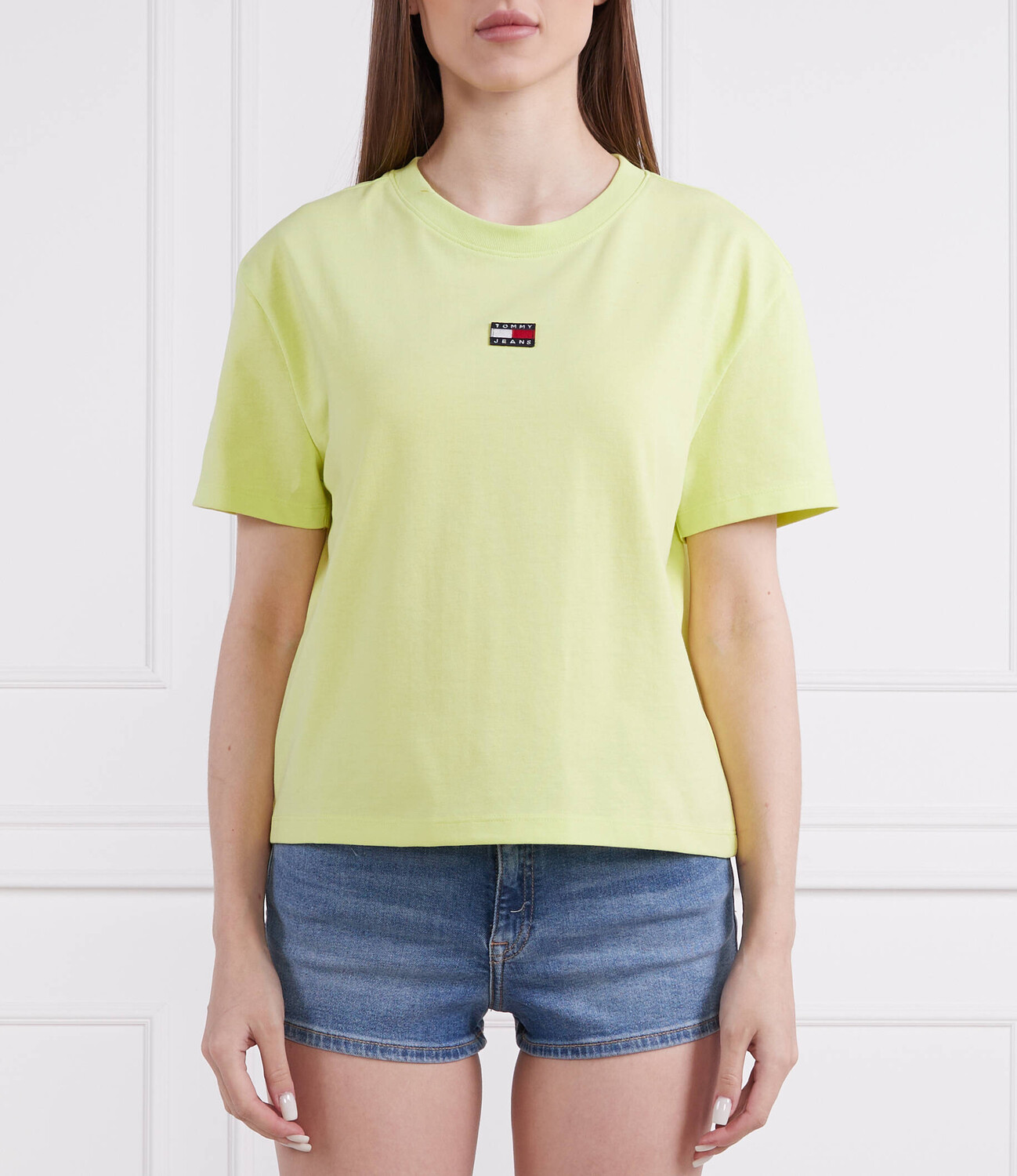 Футболка Tommy Jeans Classic fit, лаймовый
Футболка Tommy Jeans Classic fit, лаймовый