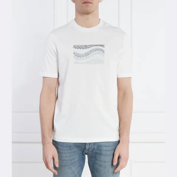 Футболка стандартного кроя Armani Exchange, белый 
Футболка стандартного кроя Armani Exchange, белый