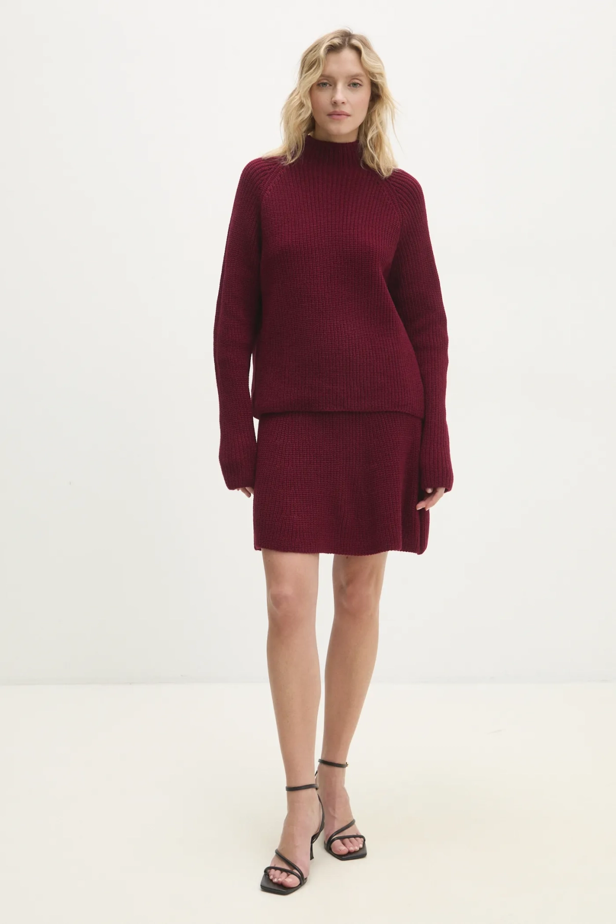 Набор Answear Lab, гранатовый
Набор Answear Lab, гранатовый