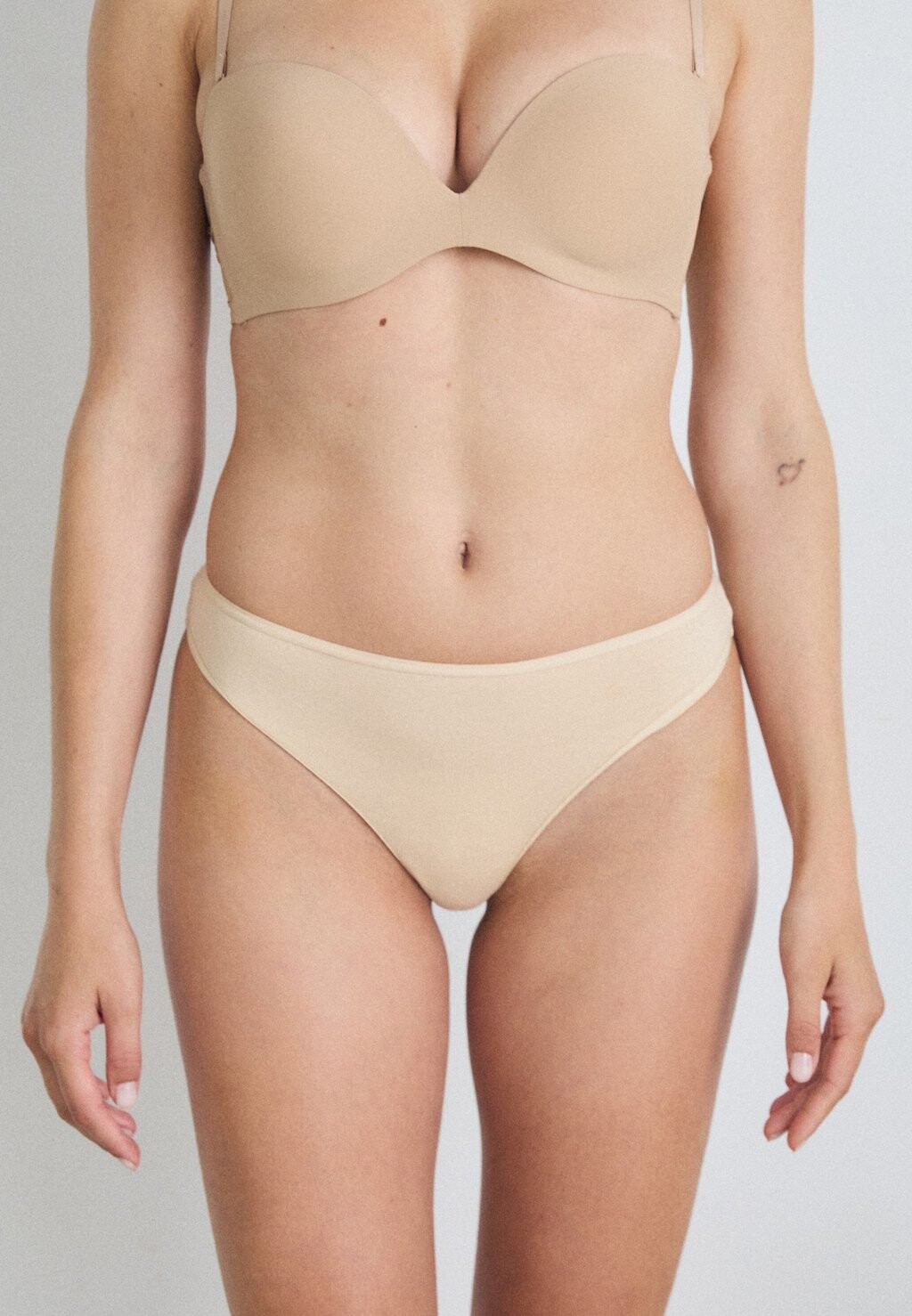 Стринги 4 PACK LASCANA, бежевый
Стринги 4 PACK LASCANA, бежевый