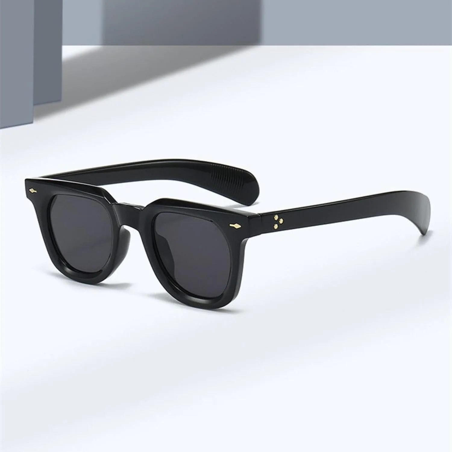 Женские солнцезащитные очки с заклепками, градиентный дизайн, цвет «желе», ретро-панк, мужские очки с защитой от УФ-излучения UV400 TVTBBVV, Leopard Green
Женские солнцезащитные очки с заклепками, градиентный дизайн, цвет «желе», ретро-панк, мужские очки с защитой от УФ-излучения UV400 TVTBBVV, Leopard Green