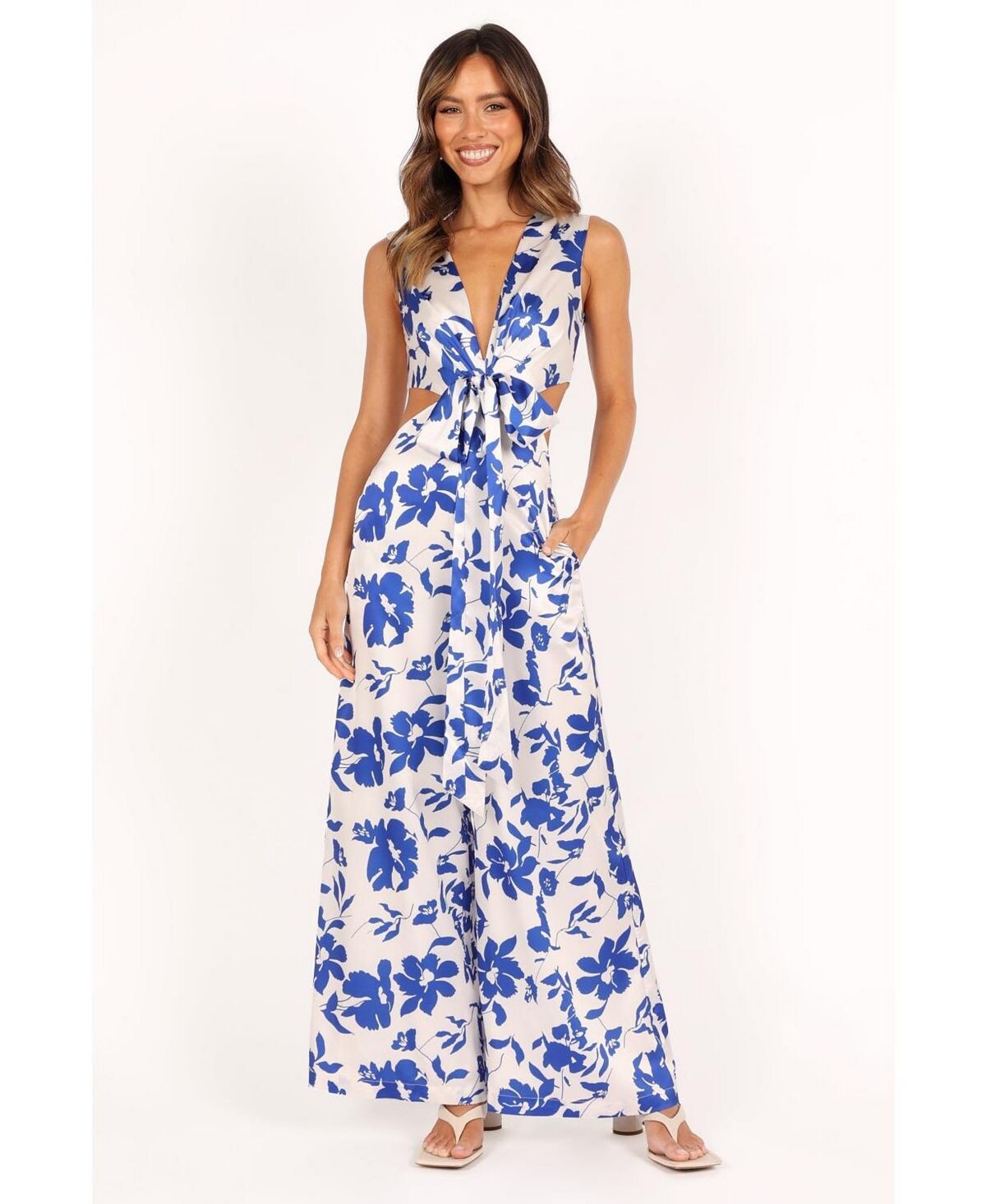 Женский комбинезон Lulu с запахом спереди Petal and Pup
Женский комбинезон Lulu с запахом спереди Petal and Pup