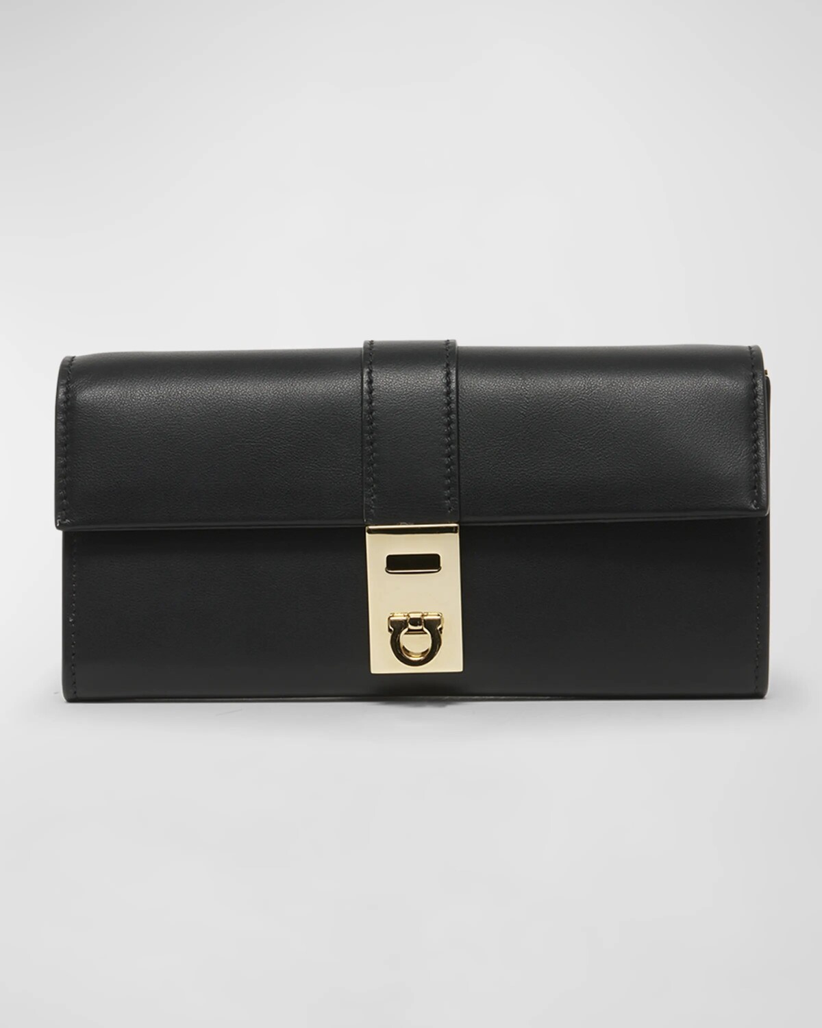 Кошелек Hug на цепочке Ferragamo, цвет Nero
Кошелек Hug на цепочке Ferragamo, цвет Nero