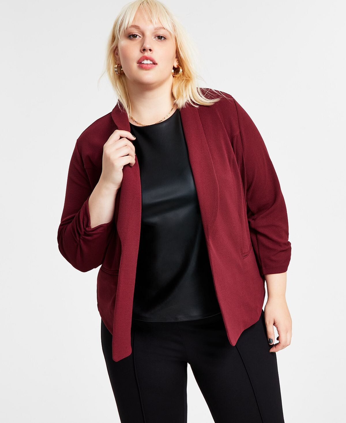 Модный трикотажный блейзер больших размеров с драпировкой спереди Bar III
Модный трикотажный блейзер больших размеров с драпировкой спереди Bar III