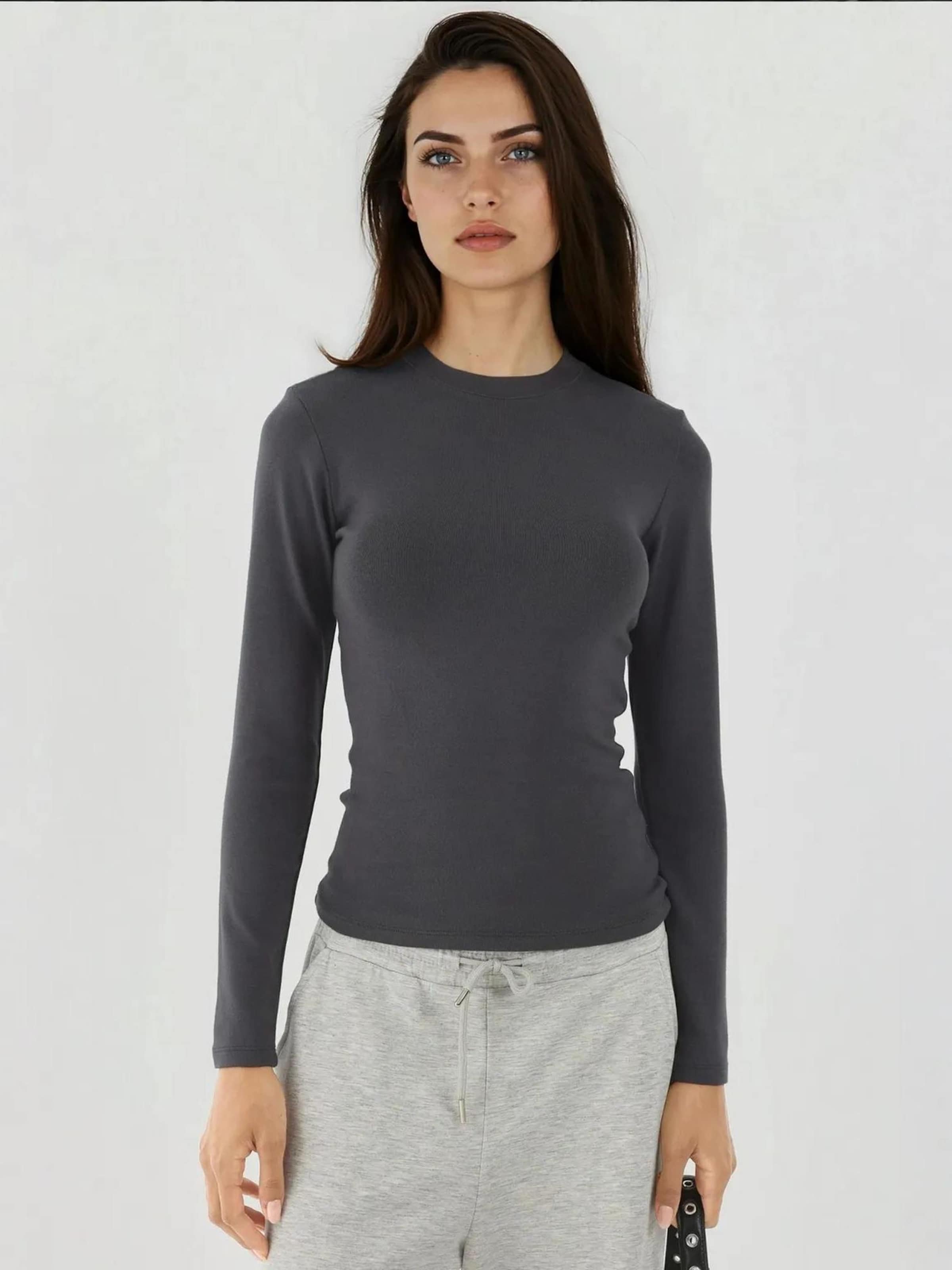 Hiccup Лонгслив в цвете антрацит
Hiccup Лонгслив в цвете антрацит