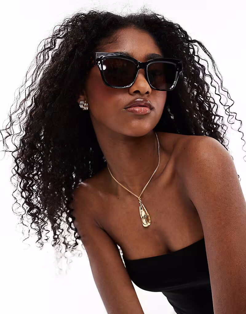 Классические солнцезащитные очки AJ Morgan «кошачий глаз» в черепаховой оправе 
Классические солнцезащитные очки AJ Morgan «кошачий глаз» в черепаховой оправе