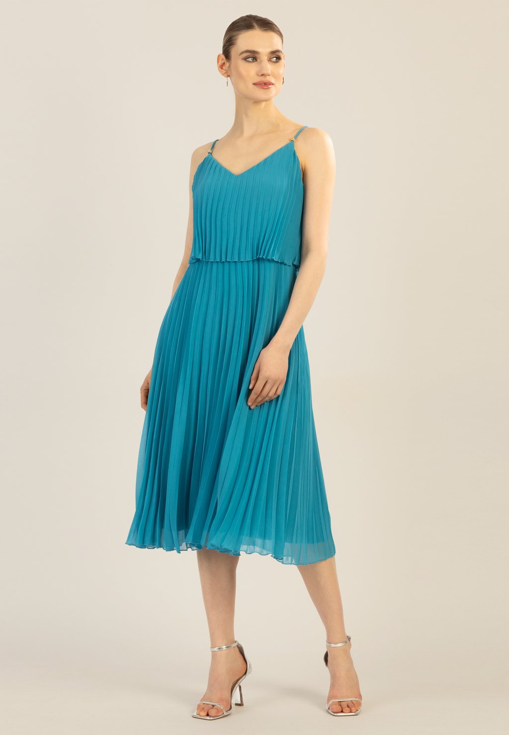 Повседневное платье KURZES PLISSEE Apart, бирюзовый
Повседневное платье KURZES PLISSEE Apart, бирюзовый